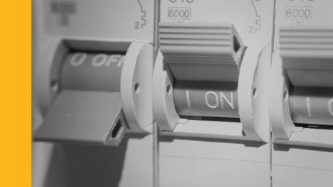 Cầu dao điện tự ngắt: Nguyên nhân và cách khắc phục