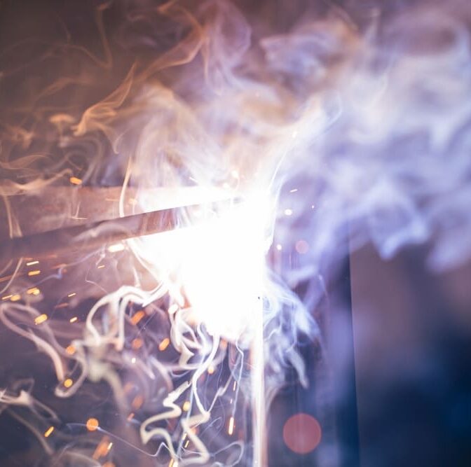 Hồ quang điện là gì? Tác hại, ứng dụng và cách phòng ngừa